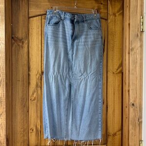 NWT Evereve Kut from the Kloth Brea Raw Hem Long Denim Skirt Size 2 Medium Wash